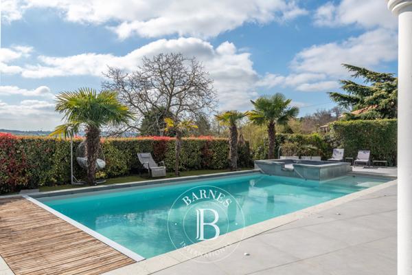 Saint-Genis-Laval, Maison 5 Chambres -  270 m² à vendre