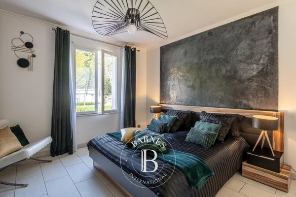 Saint-Genis-Laval, Maison 5 Chambres -  270 m² à vendre