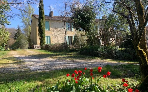 Maison à vendre    8 pièces •  Créon