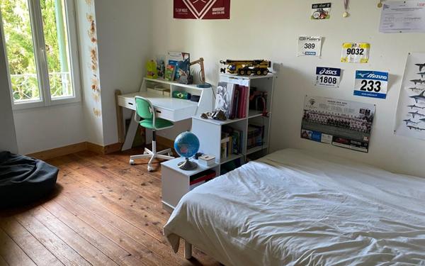 Maison à vendre    8 pièces •  Créon