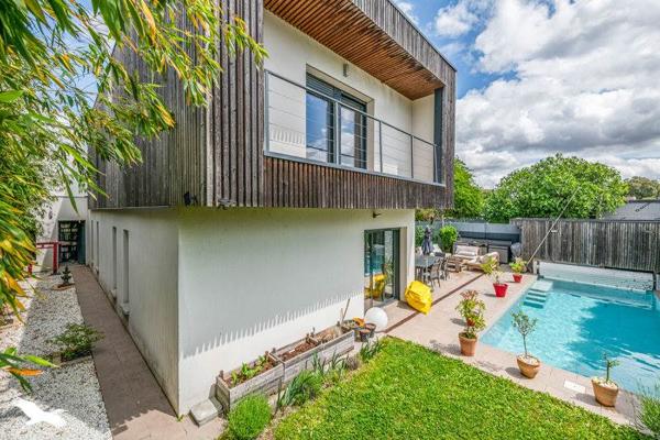 Maison à vendre |  Pessac |  8 pièces | 183 m²