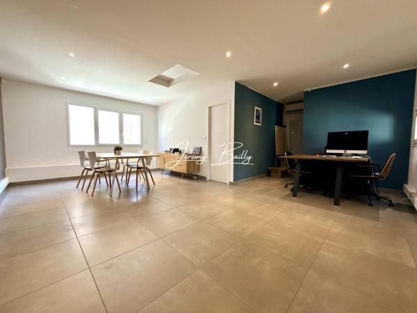 Immeuble à vendre 6 pièces de 110 m²