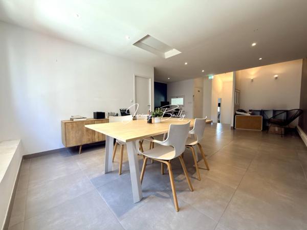 Immeuble à vendre 6 pièces de 110 m²