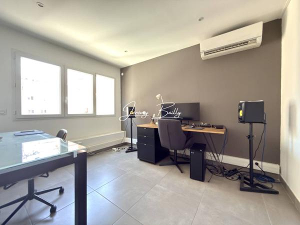 Immeuble à vendre 6 pièces de 110 m²