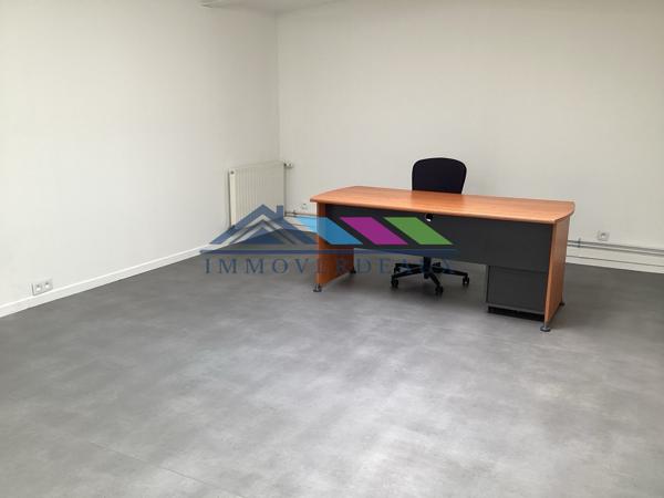 A LOUER CHANTEHEUX - Local - 275 m²