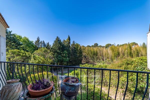 Propriété avec 5000m² de jardin en centre ville