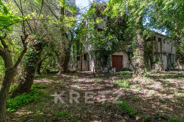 Propriété avec 5000m² de jardin en centre ville