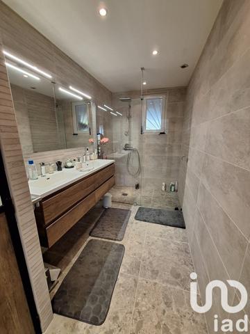 Maison traditionnelle 5 pièces de 112 m² à Beaumont-lès-Valence (26760)