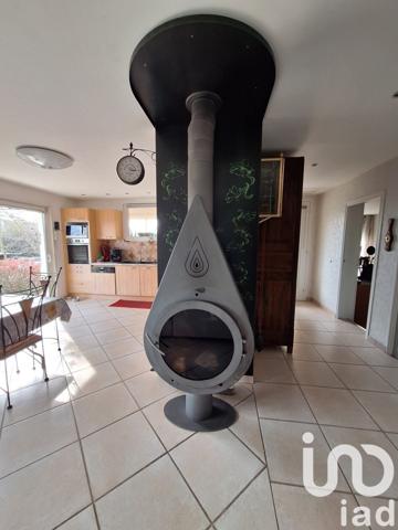 Maison traditionnelle 5 pièces de 112 m² à Beaumont-lès-Valence (26760)