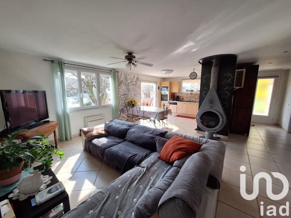 Maison traditionnelle 5 pièces de 112 m² à Beaumont-lès-Valence (26760)