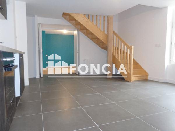 Location Appartement 5 pièces 75.37 m² - 6 RUE D OLERON Poitiers 86000