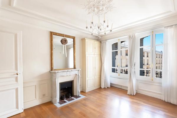 Appartement Paris 9 e - PÉTRELLE / FAUBOURG POISSONNIÈRE