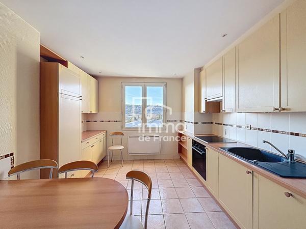 Appartement Oyonnax 3 pièce(s) 72 m2