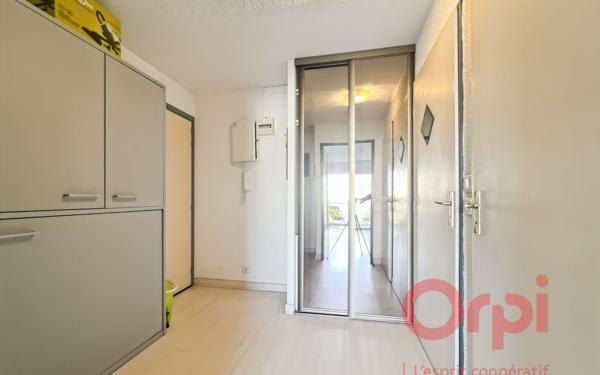 Appartement à vendre    1 pièce • 26 m2 Fréjus