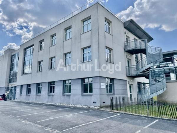 Bureaux à vendre à Loos parkings disponibles et accès rapide à Lille