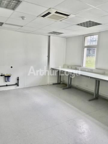 Bureaux à vendre à Loos parkings disponibles et accès rapide à Lille