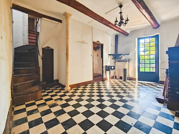 Maison de caractère à rénover - Marignane