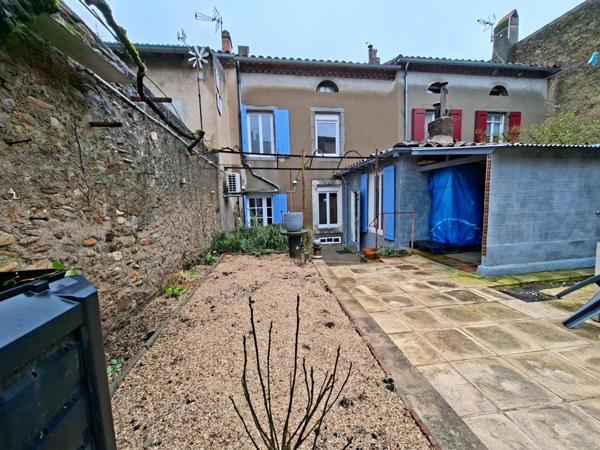 Maison de ville 5 pièces avec extérieur.