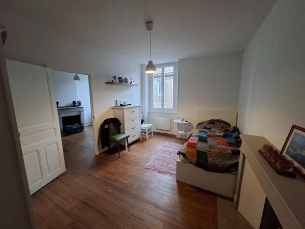 Maison de ville 5 pièces avec extérieur.