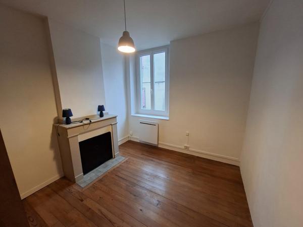 Maison de ville 5 pièces avec extérieur.