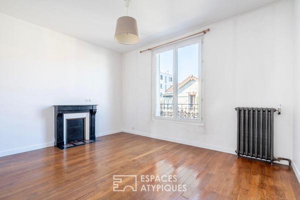 Meulière de caractère avec jardin et terrasse