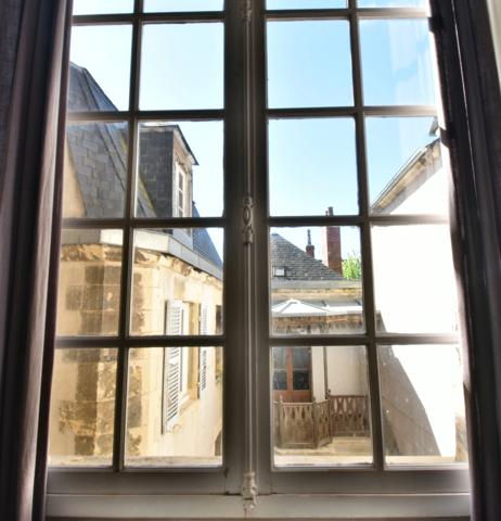 Immeuble à vendre NEVERS (58) La prestigieuse Maison du Prieur au coeur historique de NEVERS Inscrit MH à réabiliter.