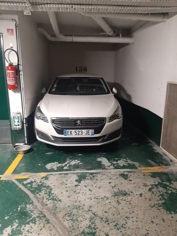 PARIS 15EME PARKING A VENDRE Résidence Les Bussières - rue C
