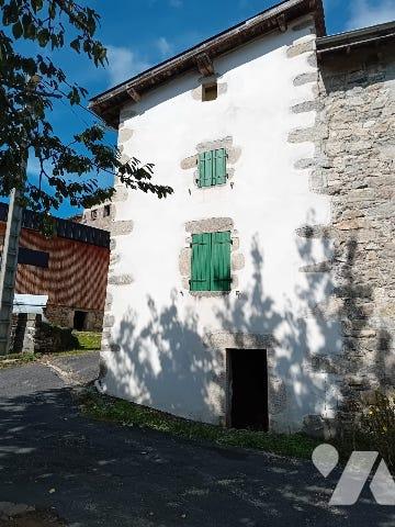 Maison d'habitation sur la Renaudie 63930, avec un petit terrain de 23m²