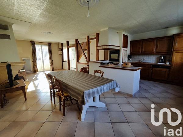 Maison 8 pièces de 175 m² à Châlons-en-Champagne (51000)