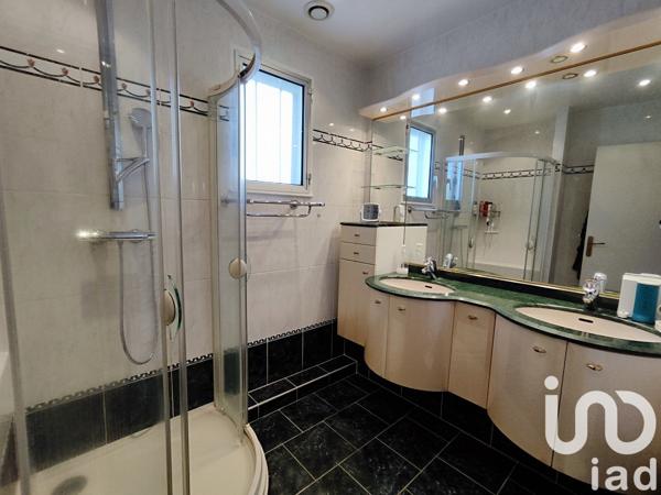 Maison 8 pièces de 175 m² à Châlons-en-Champagne (51000)