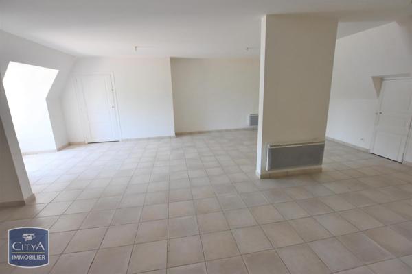 Appartement à louer 2 pièces 75.82m² Beaupréau-en-Mauges (49600)