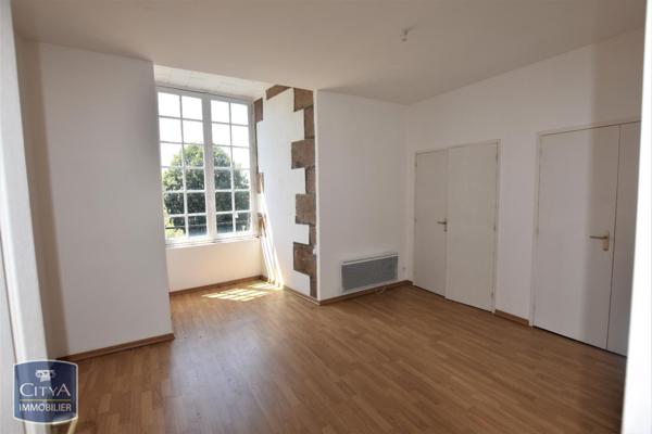 Appartement à louer 2 pièces 75.82m² Beaupréau-en-Mauges (49600)