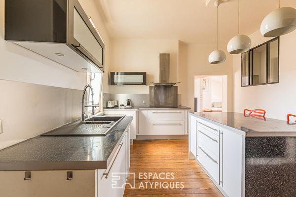 Appartement de charme type loft à deux pas de Pey-Berland