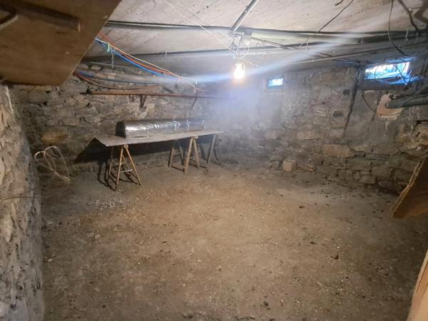 Charmante maison à rénover de 77 m2 au cœur de Sarrancolin avec grand jardin