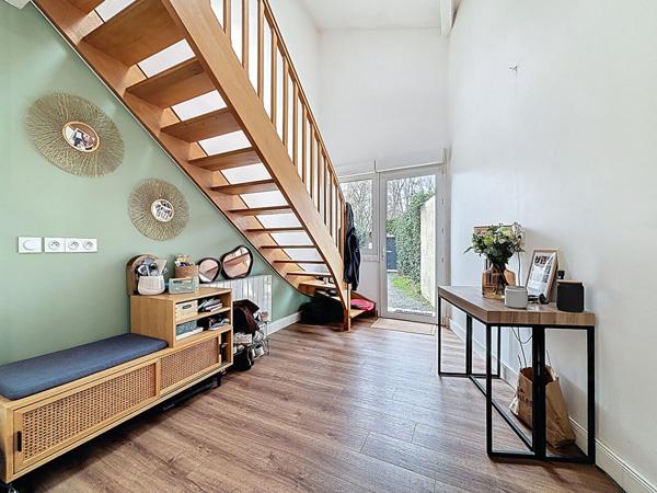 QUARTIER PAUL BERT - TOURS - Maison rénovée 5 pièces 68 m2 avec 2 chambres, jardinet et terrasse