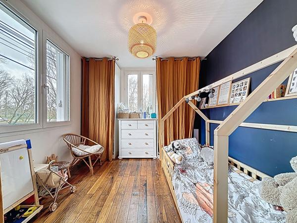 QUARTIER PAUL BERT - TOURS - Maison rénovée 5 pièces 68 m2 avec 2 chambres, jardinet et terrasse