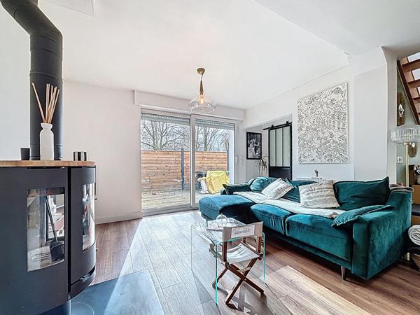 QUARTIER PAUL BERT - TOURS - Maison rénovée 5 pièces 68 m2 avec 2 chambres, jardinet et terrasse