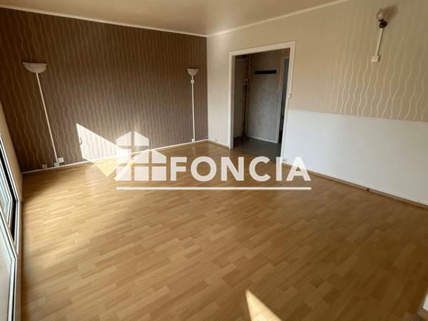 Location Appartement 4 pièces 65.7 m² - 2 A 8 RUE PIERRE CURTIL Laon 02000