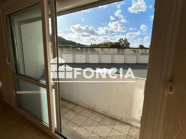 Location Appartement 4 pièces 65.7 m² - 2 A 8 RUE PIERRE CURTIL Laon 02000