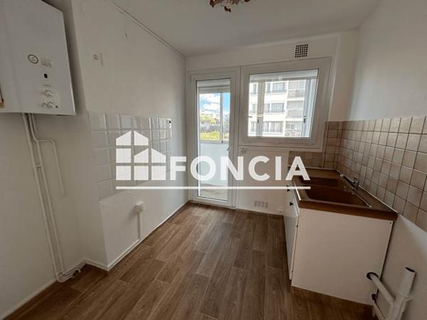 Location Appartement 4 pièces 65.7 m² - 2 A 8 RUE PIERRE CURTIL Laon 02000