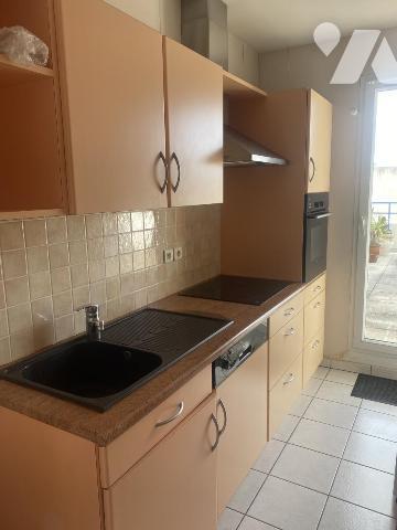  RARE Ploemeur appartement au dernier étage avec ascenseur  terrasse et garage 