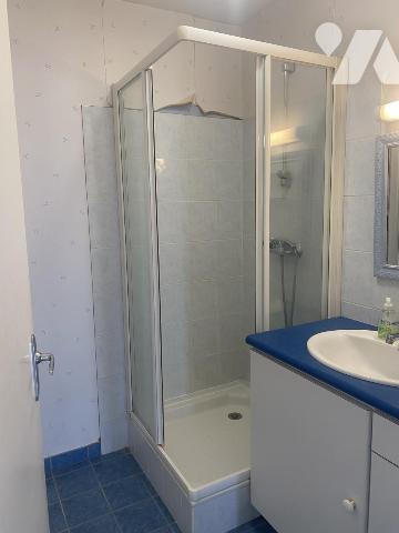  RARE Ploemeur appartement au dernier étage avec ascenseur  terrasse et garage 