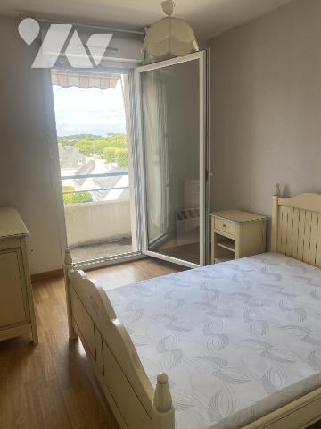  RARE Ploemeur appartement au dernier étage avec ascenseur  terrasse et garage 