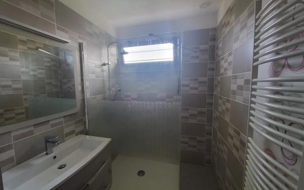 MAISON 4 CHAMBRES - NUEIL-SUR-LAYON