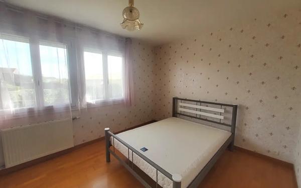 MAISON 4 CHAMBRES - NUEIL-SUR-LAYON
