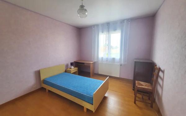 MAISON 4 CHAMBRES - NUEIL-SUR-LAYON