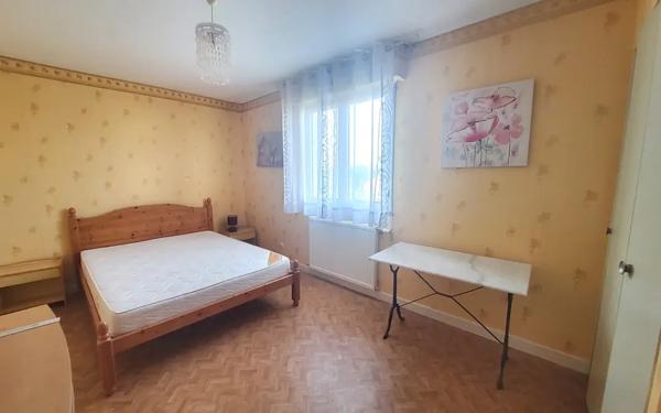 MAISON 4 CHAMBRES - NUEIL-SUR-LAYON