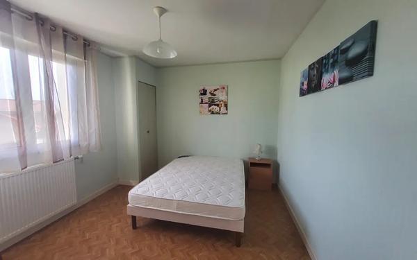 MAISON 4 CHAMBRES - NUEIL-SUR-LAYON