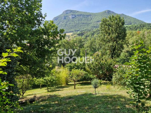 Maison à vendre de 4 pièces de 190 m² sur un terrain de 1525 m2