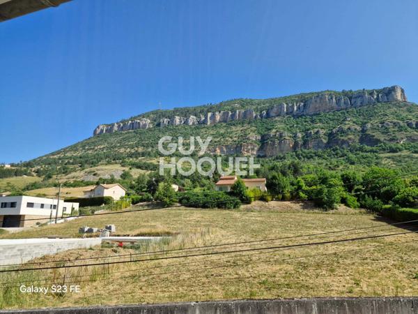 Maison à vendre de 4 pièces de 190 m² sur un terrain de 1525 m2